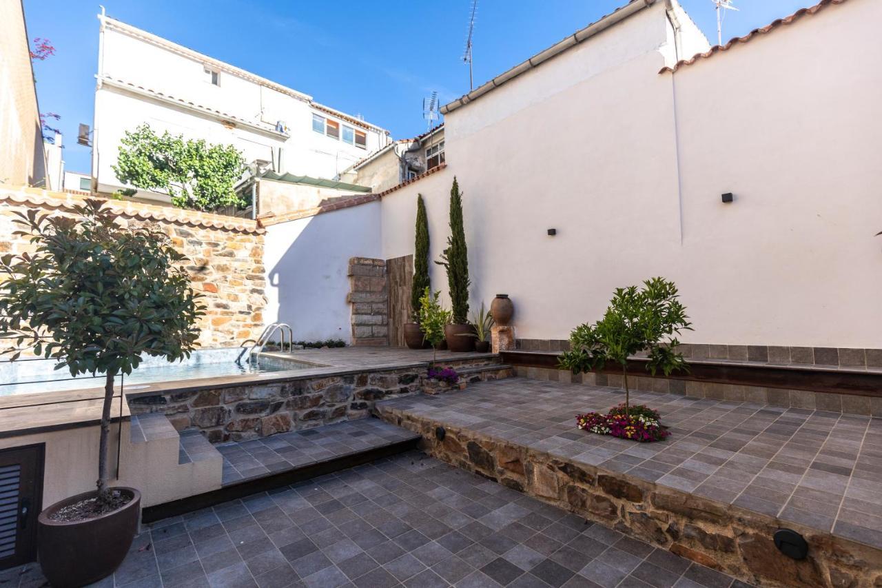 Apartamentos Turisticos De La Bernarda Caces Zewnętrze zdjęcie