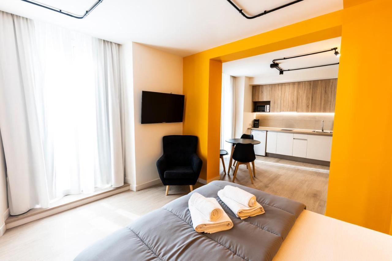 Apartamentos Turisticos De La Bernarda Caces Zewnętrze zdjęcie
