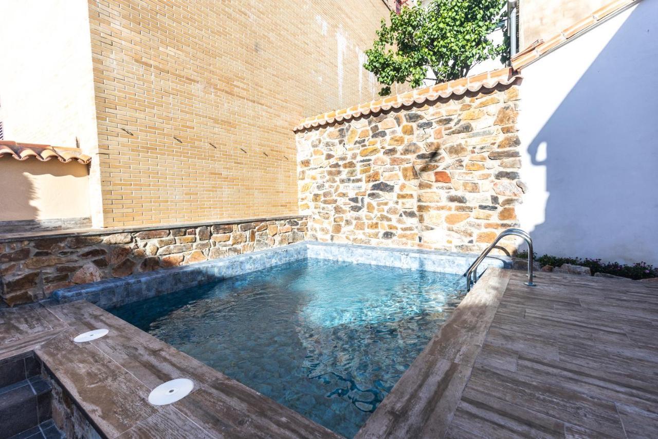Apartamentos Turisticos De La Bernarda Caces Zewnętrze zdjęcie